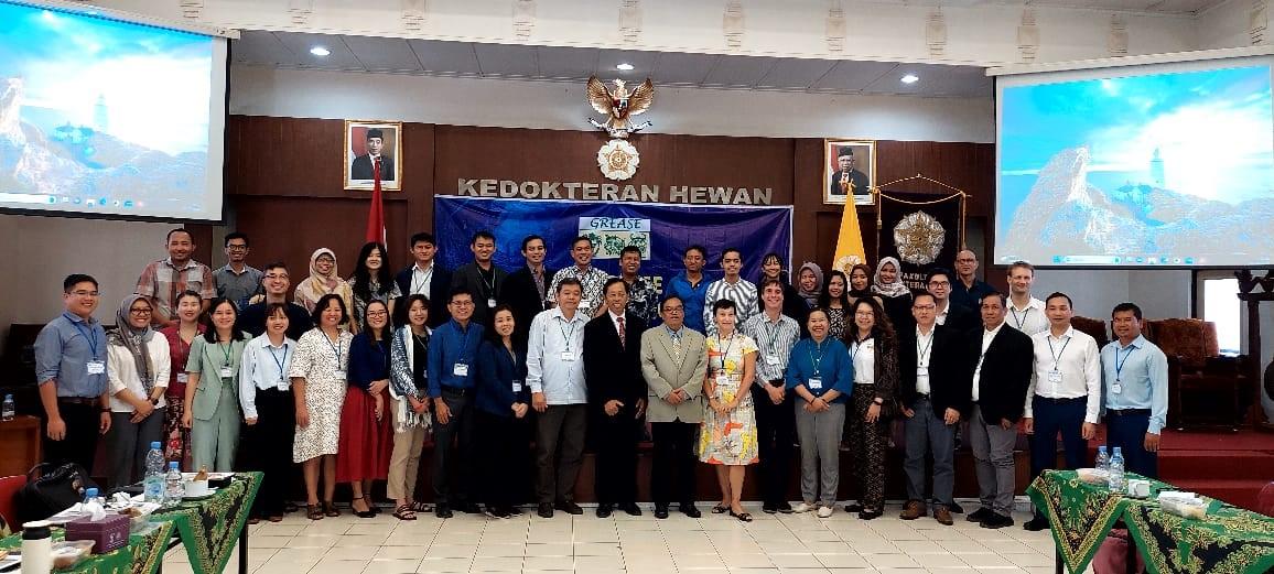 Participants à la réunion à la faculté des sciences animales © UGM